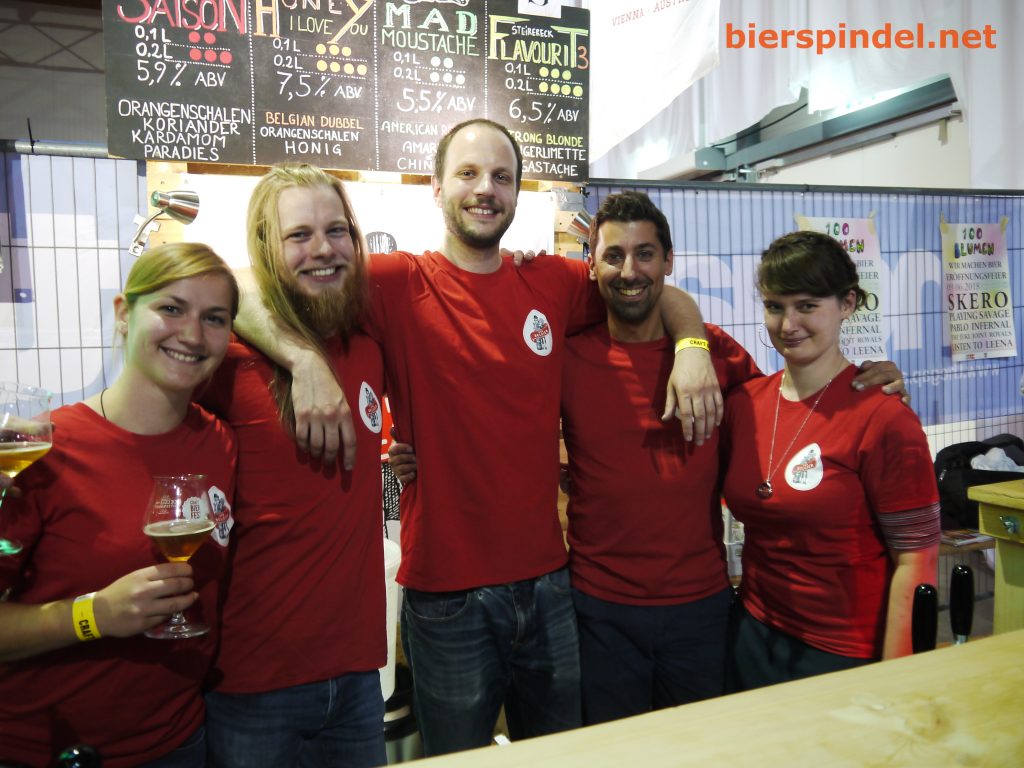 Das Team der Brauerei "Der Belgier" hatte einige besondere Biere im Angebot auf dem Craft Bier Fest 2018 in Wien
